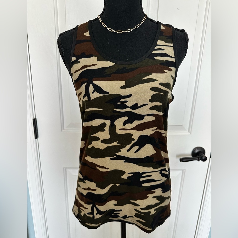 Moda Age camo racer back tank